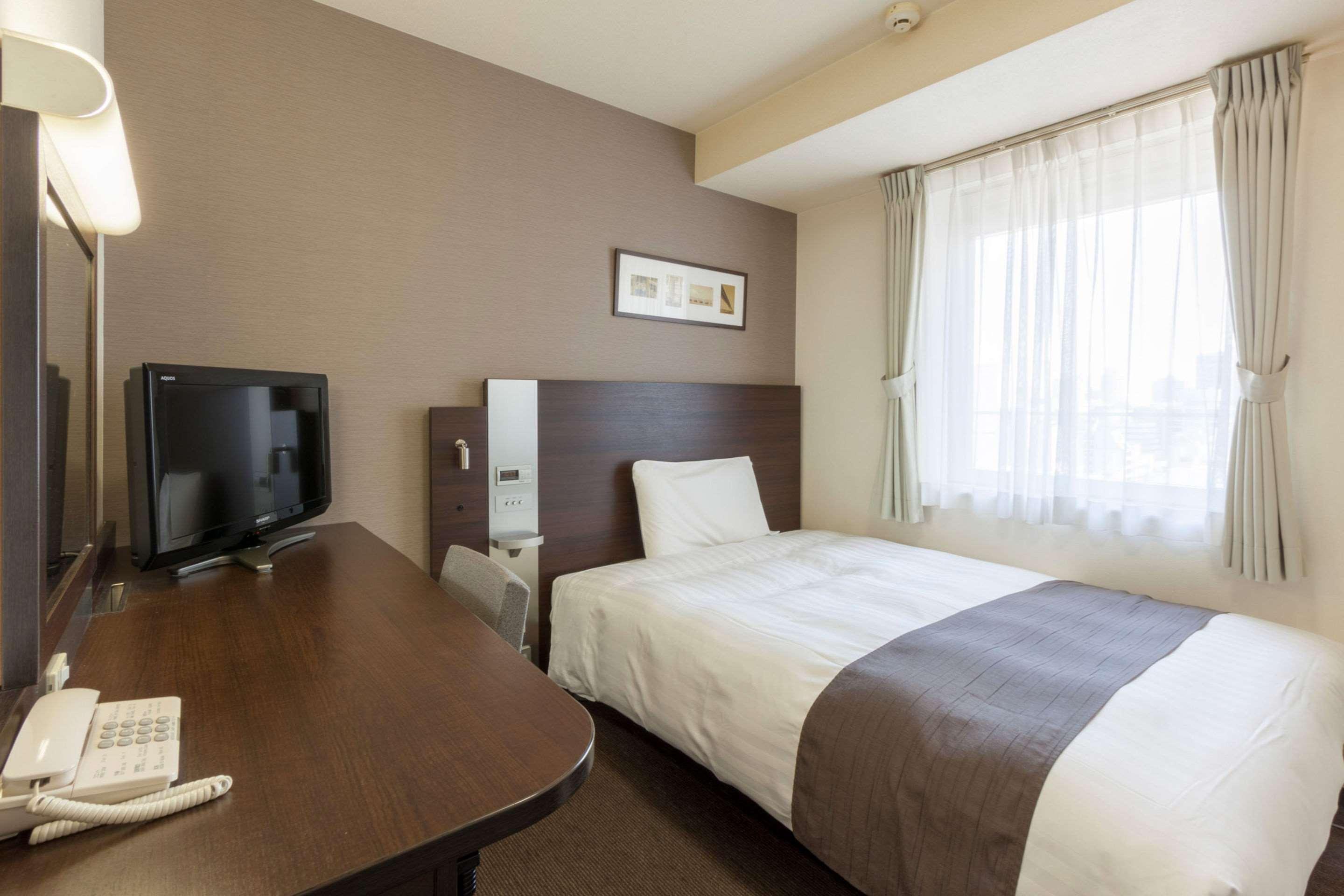 Comfort Hotel Yokohama Kannai Exterior photo